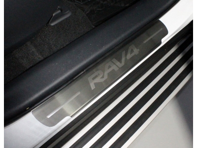 Накладки на пороги лист шлифованный надпись Toyota 4 шт для Toyota RAV4 2019-2021